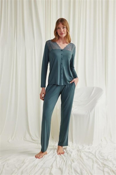 Arias Closet Yakası Omzu ve Paçası Dantelli Boydan Düğmeli Pijama Takımı