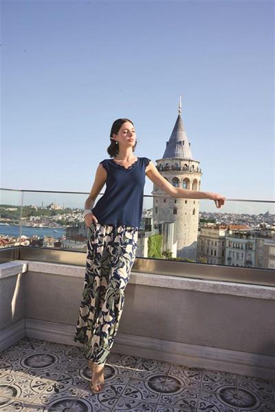 Yaprak Desenli ve Dantelli 3lü Pijama Takımı