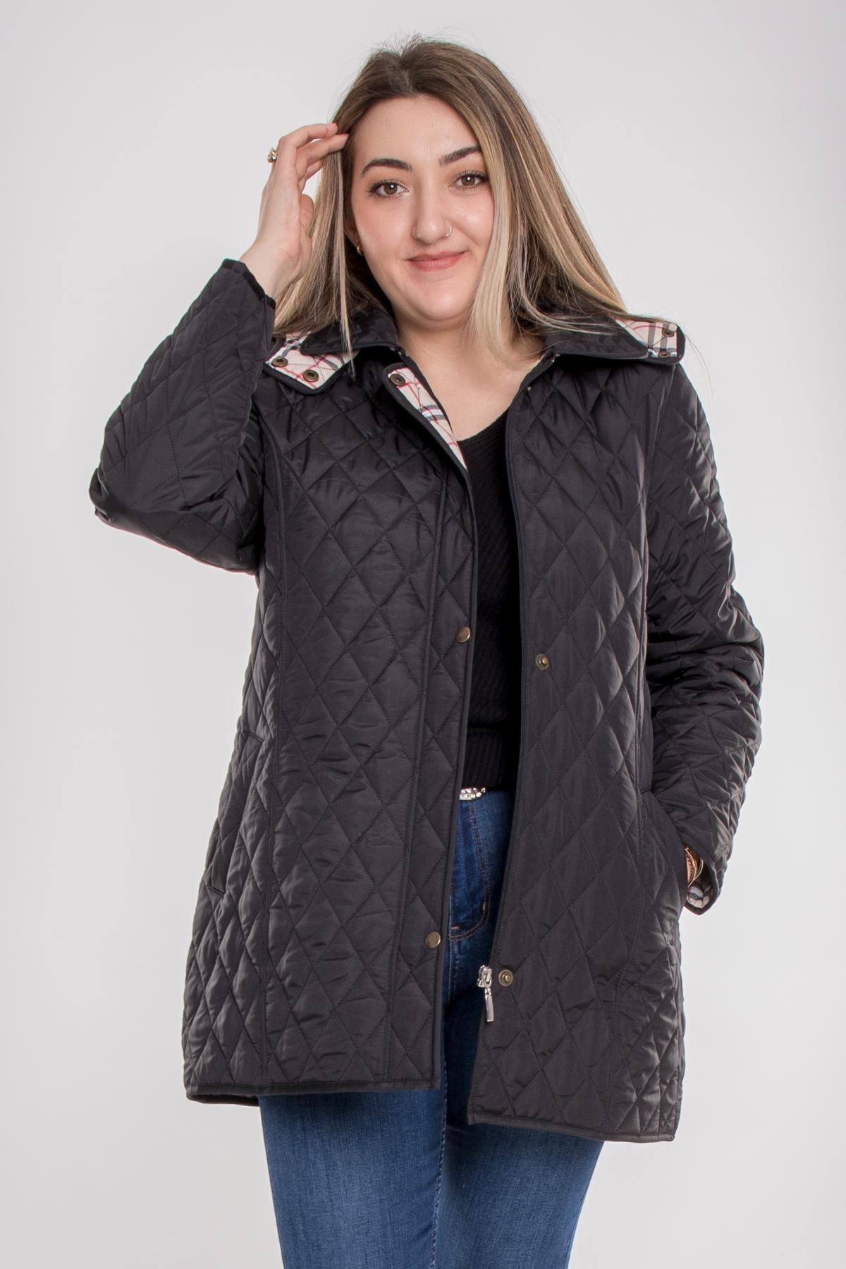 1004 Büyük Beden Kapitone Cep Fermuarlı Kapüşonlu Kadın Trençkot