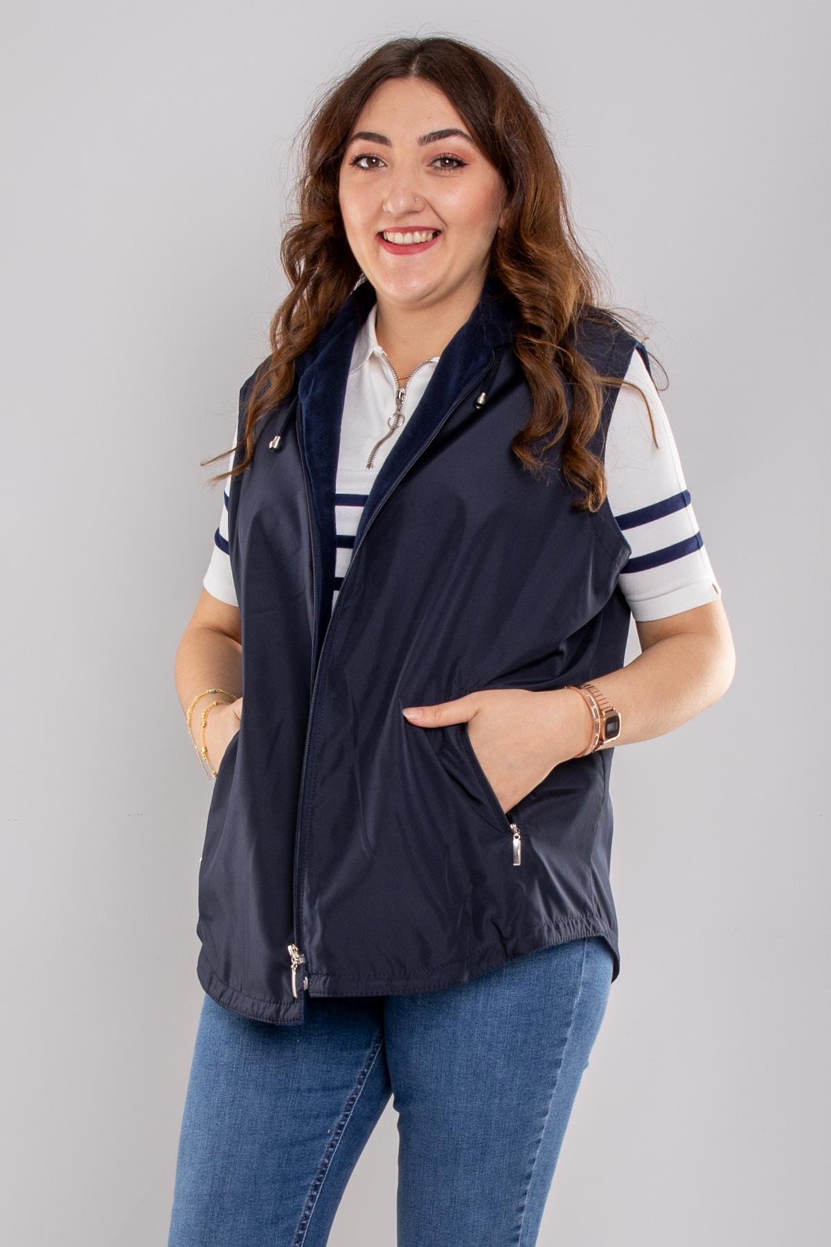 1024 Büyük Beden İçi Polar Kapşonlu Kadın Yelek