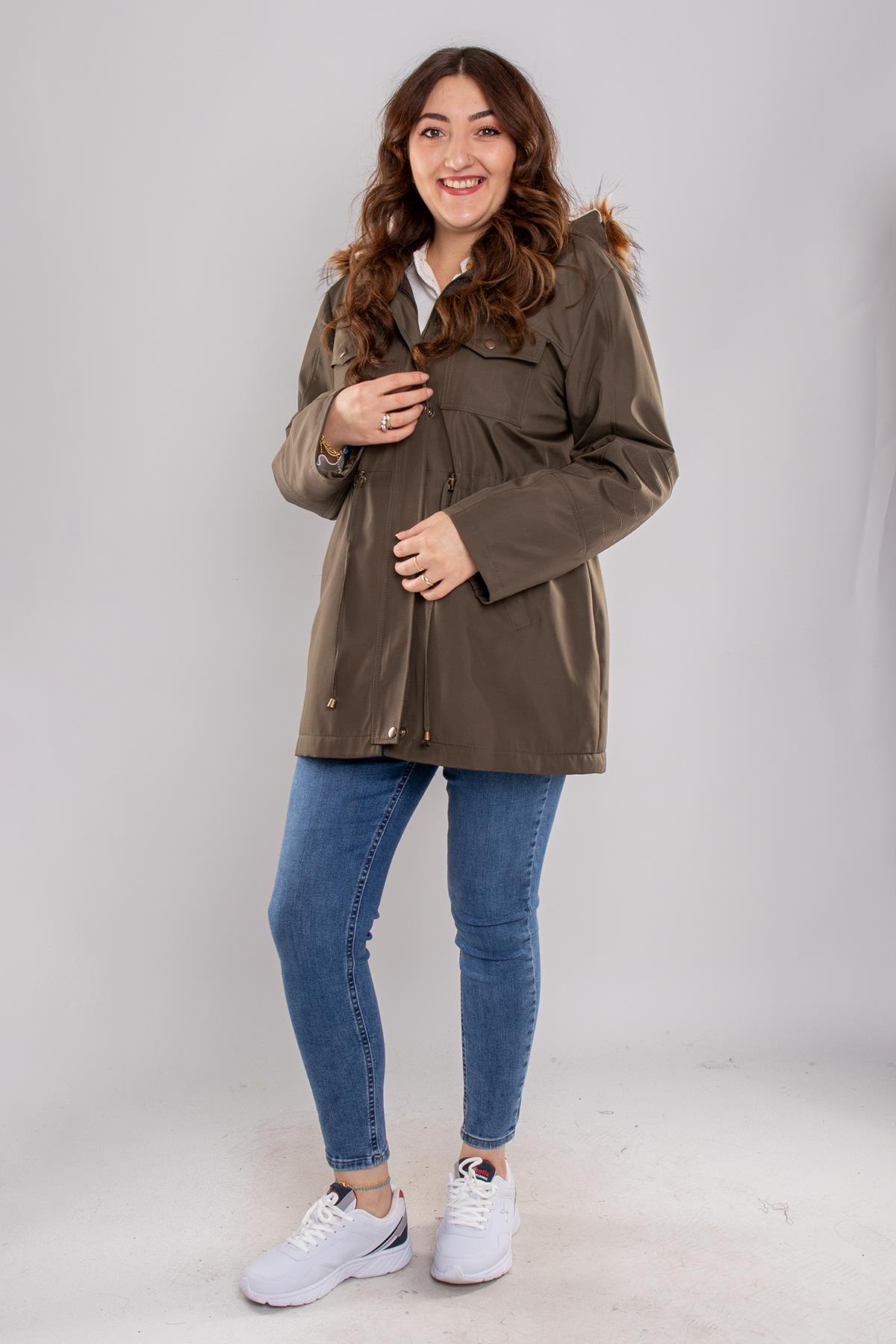 1027 Büyük Beden İçi Kürklü Kapüşonlu 4 Cep Beli Bağcıklı Kadın Kap