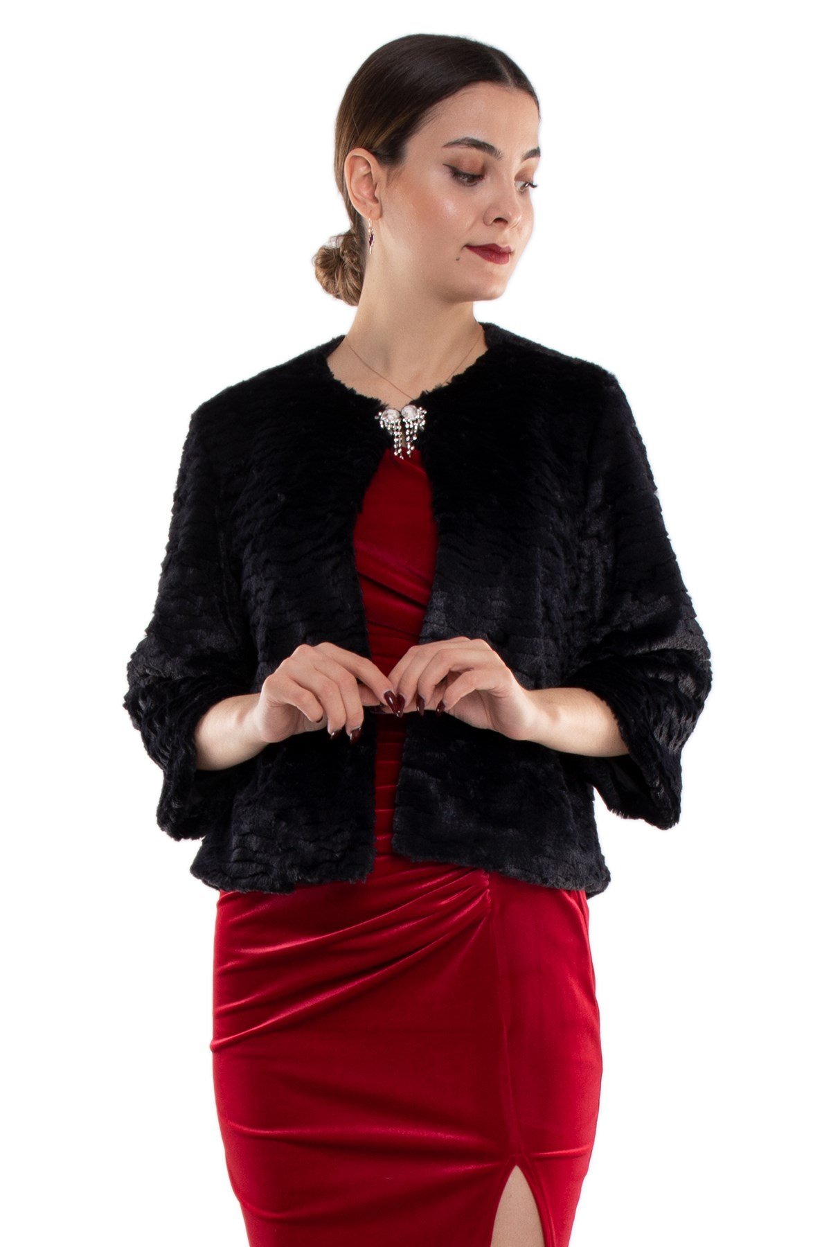 1050 Büyük Beden Broşlu Katkat Kürklü Kısa Ceket