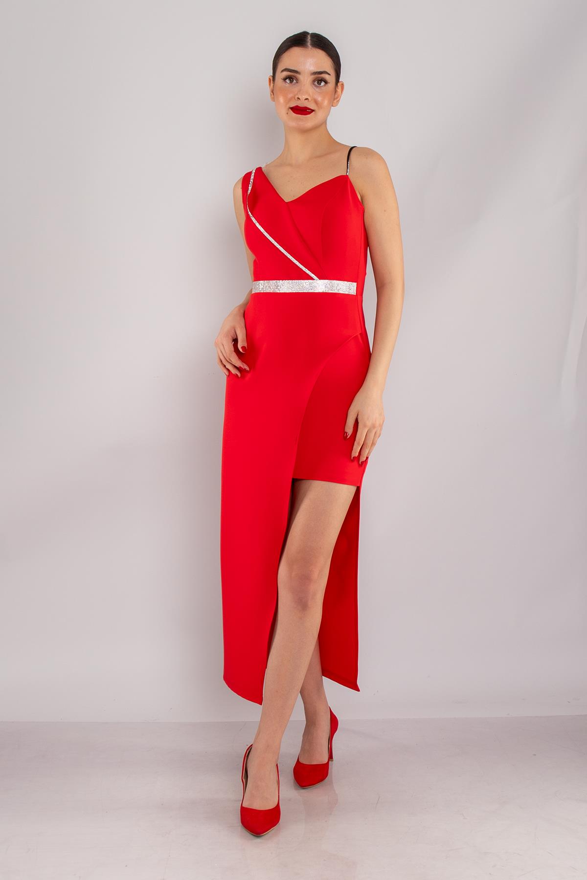 1252 Tek Omuz Zincir Detay Eteği Asimetrik Kısa Krep Elbise