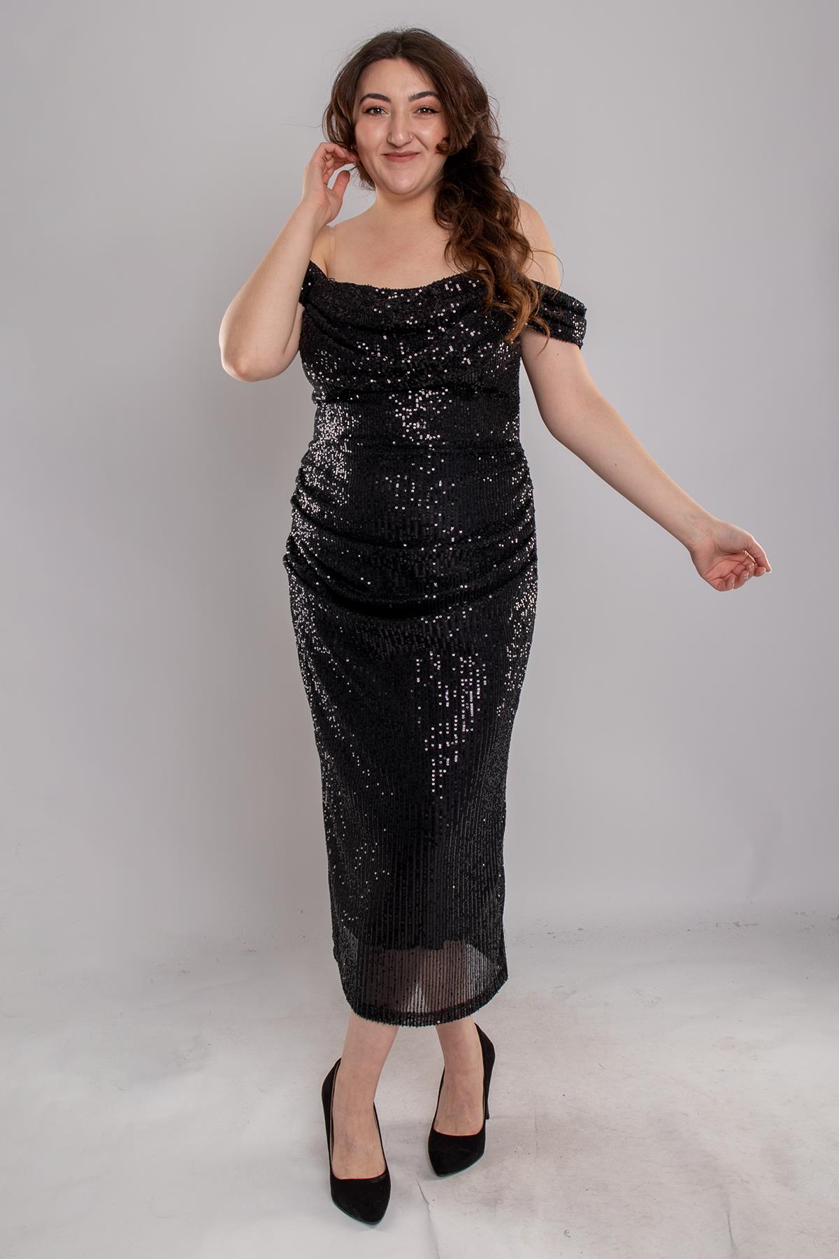 1623 Büyük Beden Pulpayet Düşük Omuz Drapeli Kısa Elbise