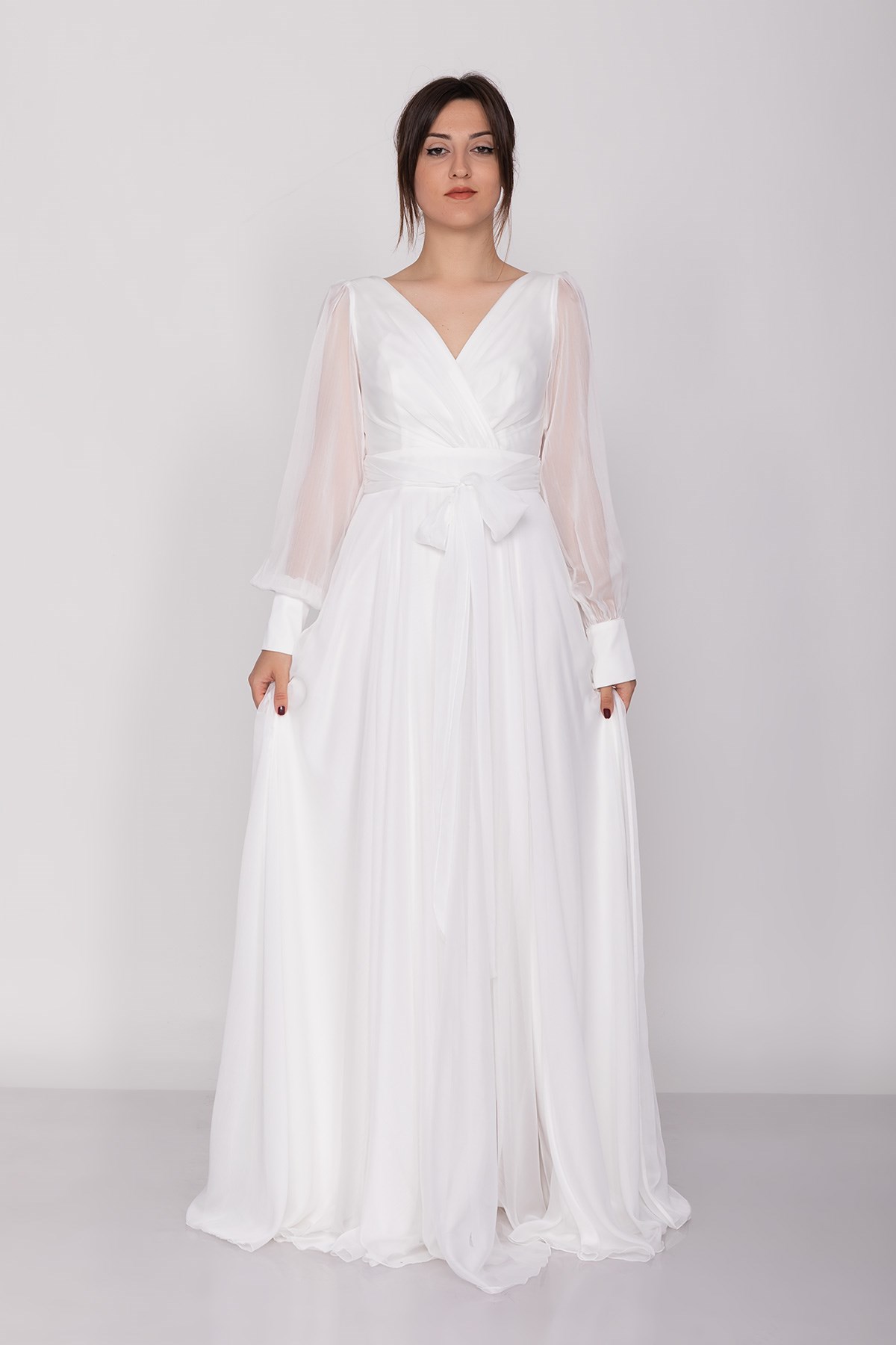 2082 Kristal Şifon Kruvaze Yaka Yırtmaçlı Kollu Uzun Abiye