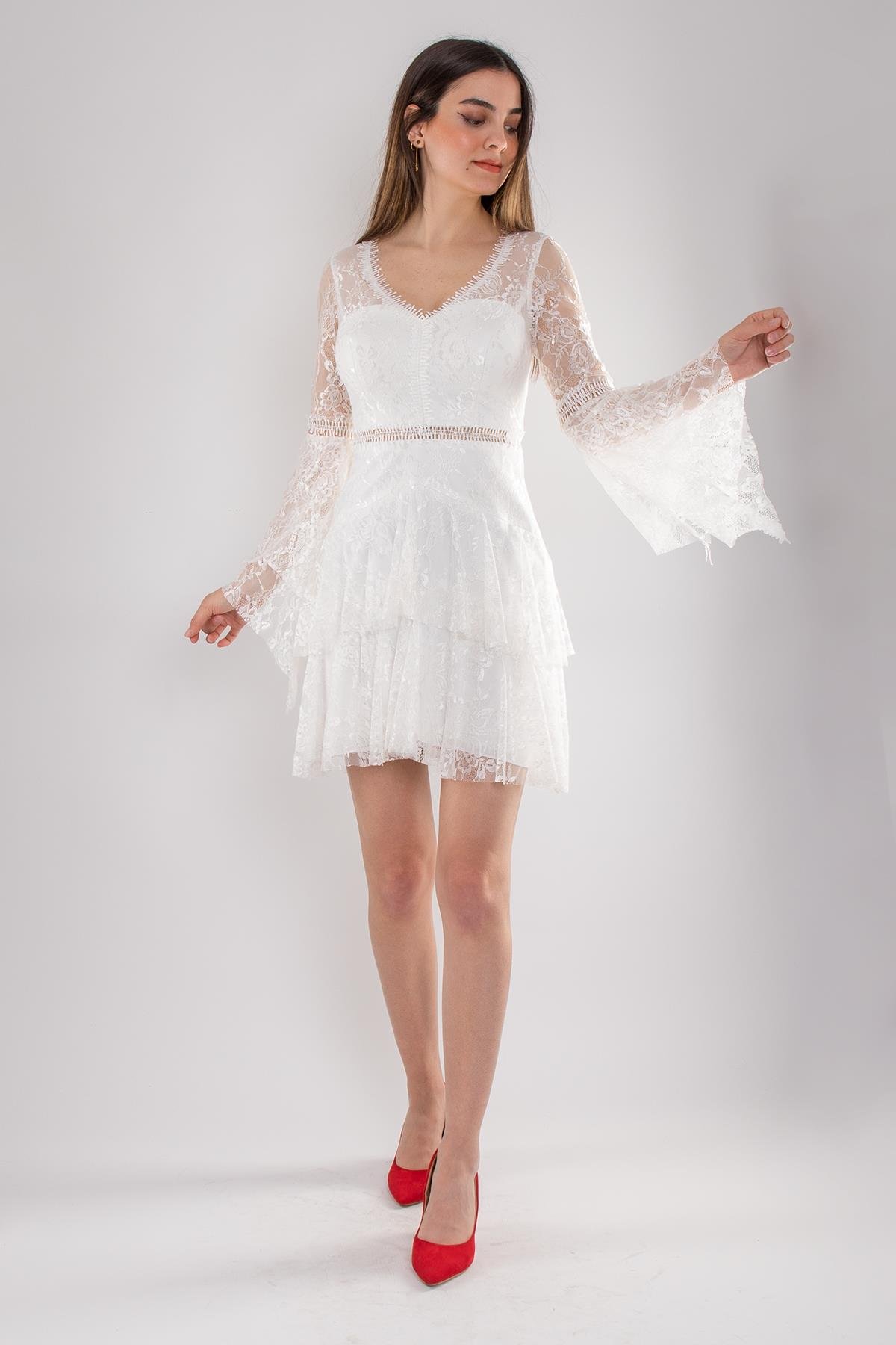 331 Kolları Valonlu Eteği Katlı Kısa Dantel Elbise