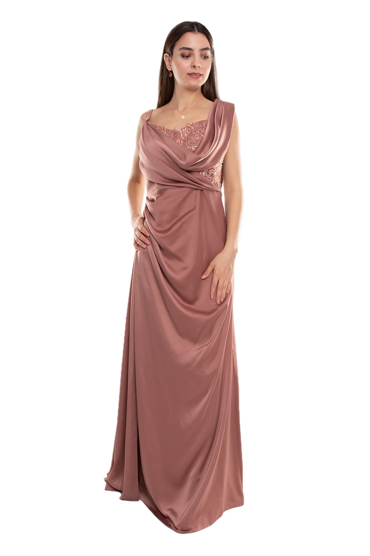 442 Şalyaka Güpür Nakışlı Beli Drape Uzun Saten Elbise