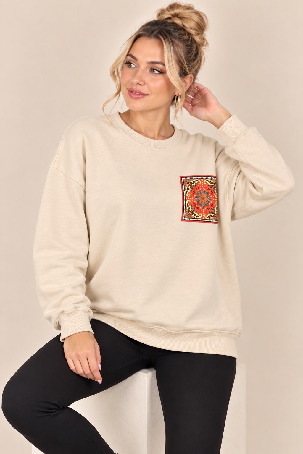 5607 Etnik Desen Detay Şardonlu Bisiklet Yaka Sweat