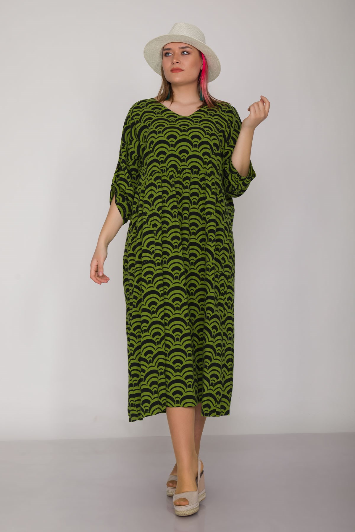 7013-1 V Yaka Cepli Desenli Pamuk Elbise