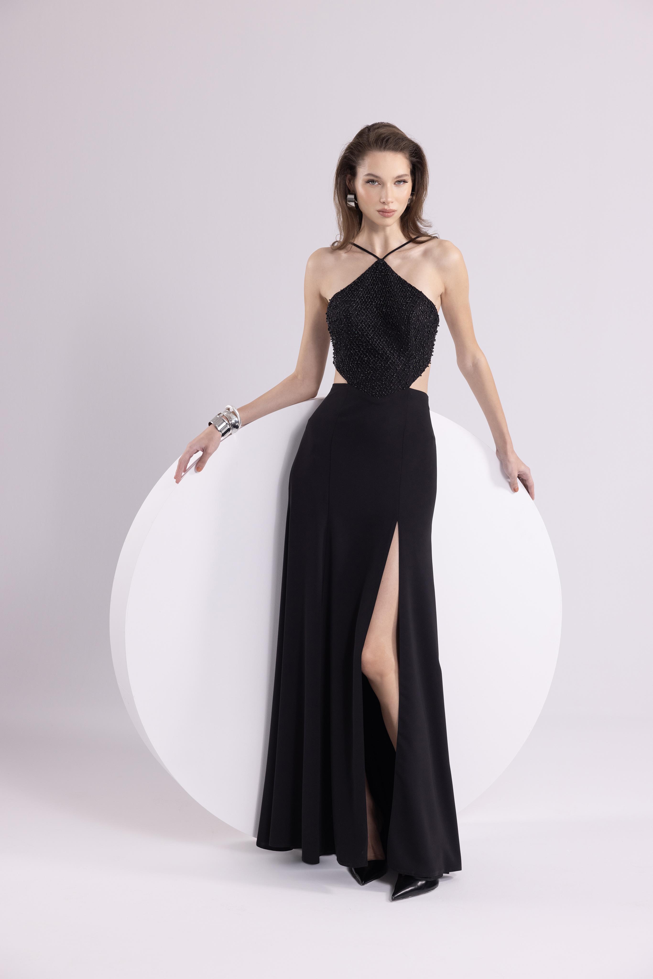 7039 Yırtmaçlı Göğüs File Bonvuk Detay Sırt Dekolteli Uzun Elbise