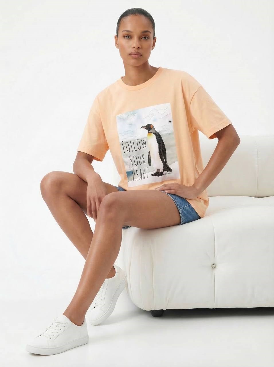 7594 Taşlı Penguen Baskılı Bisiklet Yaka Kısa Kol Tshirt