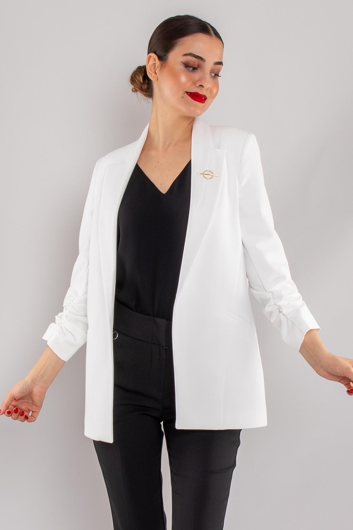 90503 Broşlu Büzgülü Kol Astarlarlı Blazer Ceket