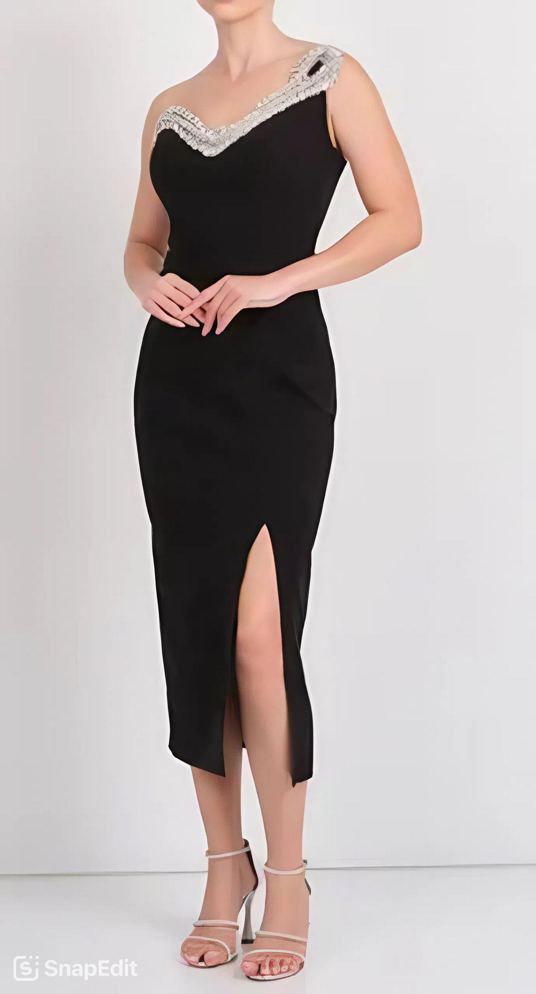 962450 Yaka Kesme Taş İşleme Yırtmaçlı Midiboy Krep Elbise