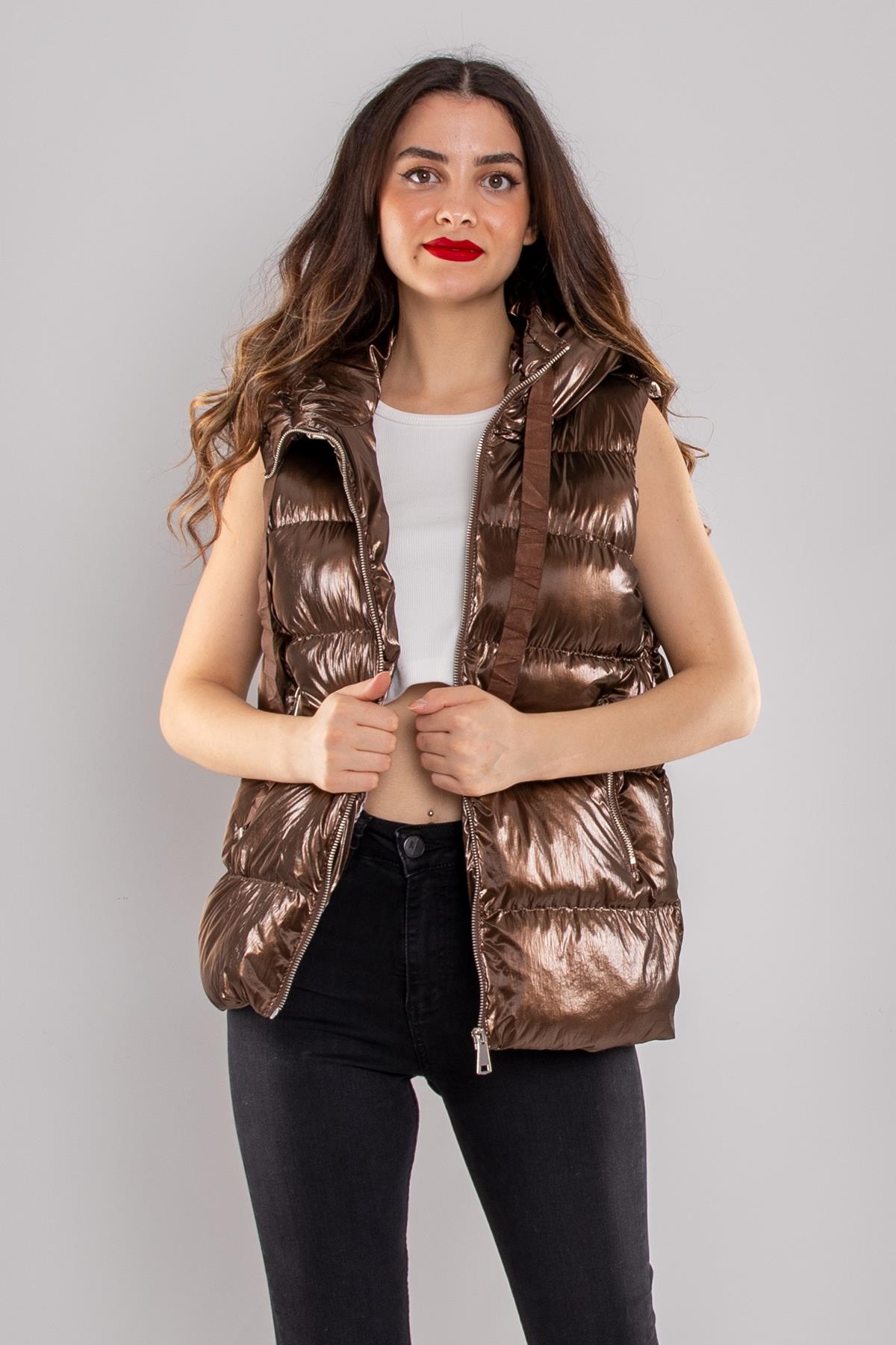 D99071 Kapüşonlu Parlak Şişme İçi Leopar Astarlı Yelek