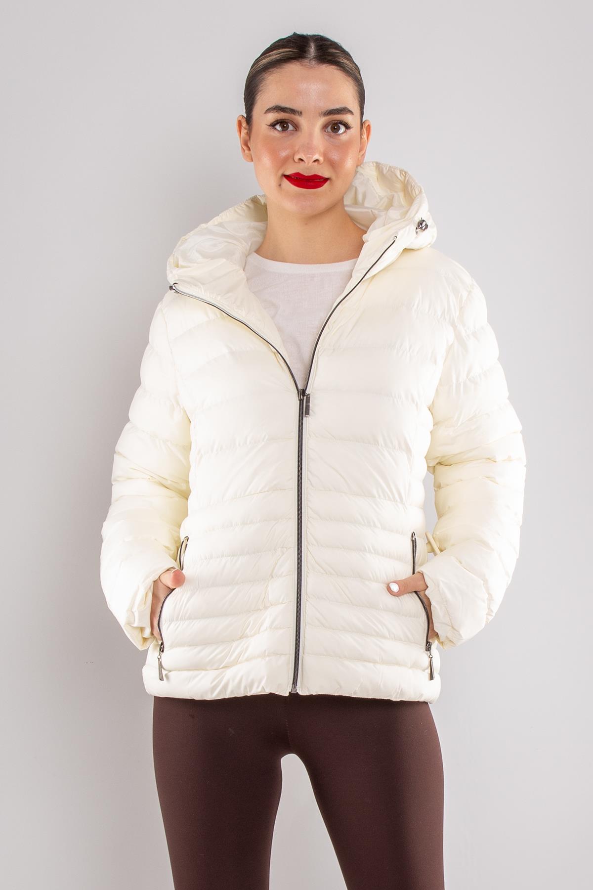 EYLÜL24 Kapüşonlu Cep Fermuarlı Kısa Şişme MOnt