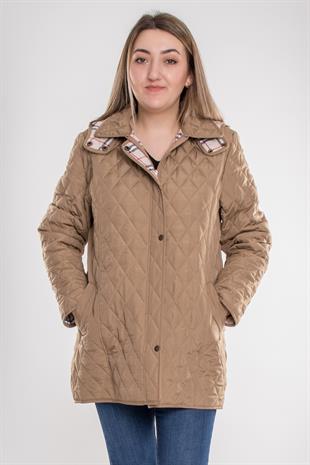 1004 Büyük Beden Kapitone Cep Fermuarlı Kapüşonlu Kadın Trençkot