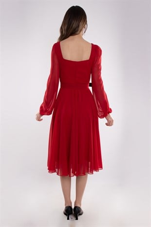 1302 Tül Kol Kare Yaka Kemerli Şifon Kloş Kısa Elbise