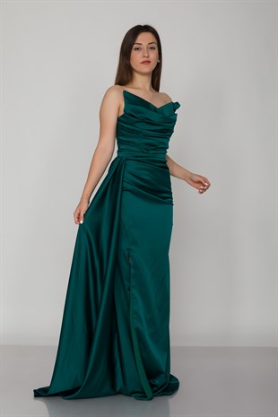 1353 Şalyaka Drapeli Yırtmaç ve Kuyruklu Uzun Saten Elbise