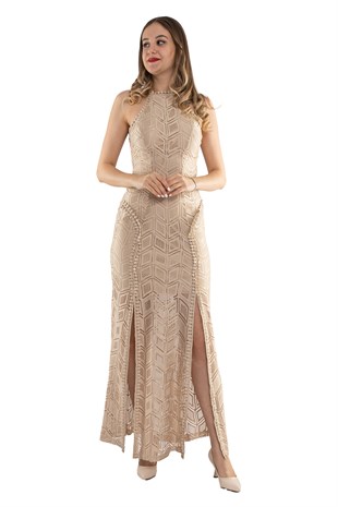 1360 Derin Sırt Dekolteli Halter Yaka Yırtmaçlı Dantel Uzun Elbise