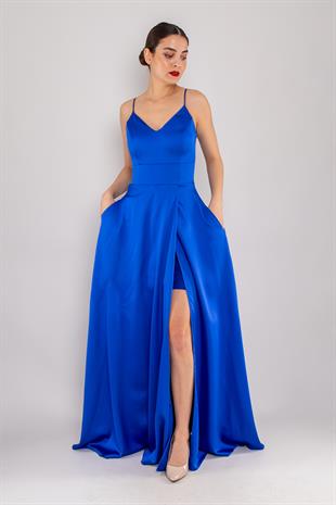 1495 Sırtı Bağlama İp Askı Saten Yırtmaçlı Önü Kapaklı Uzun Elbise