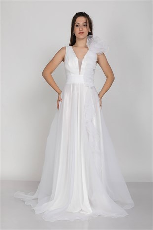 21019 Omuz ve Yanı Fırfır Detaylı Organze Tül Uzun Nişanlık Elbise