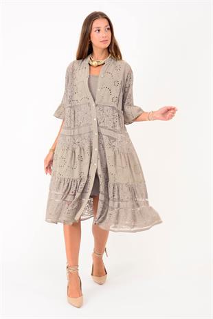 24029 Dantelli Kısa Kol Düğmeli Kısa Astarlı Elbise
