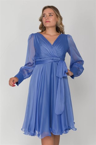 3050 Büyük Beden İpek Saten Kruvaze Yaka Uzun Tül Kol Kısa Kloş Elbise