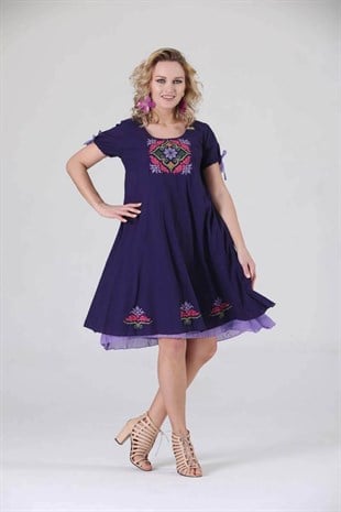 3831 BB Yaka ve Eteği Kanaviçe İşli İpli Pamuk Otantik Elbise