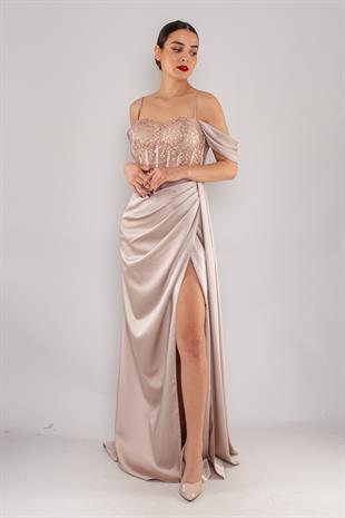 437 Göğüs Dantel İncili Yırtmaçlı Uzun Saten Elbise