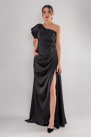 465 Tek Omuz Beli Drape Kuyruklu Saten Uzun Elbise