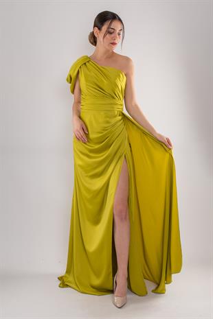 465 Tek Omuz Beli Drape Kuyruklu Saten Uzun Elbise