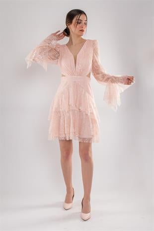 470 Beli Pencereli Uzun Kollu Kısa Dantel Elbise