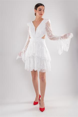 470 Beli Pencereli Uzun Kollu Kısa Dantel Elbise