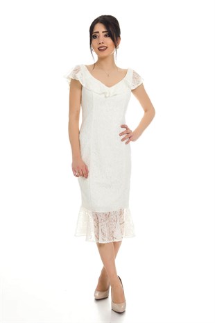 4781 KB Yakası Valonlu Kısa Dantel Elbise