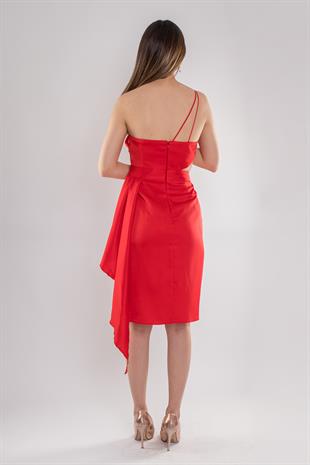 489 Tek Omuz Zincirli Beli Drape Saten Kısa Elbise