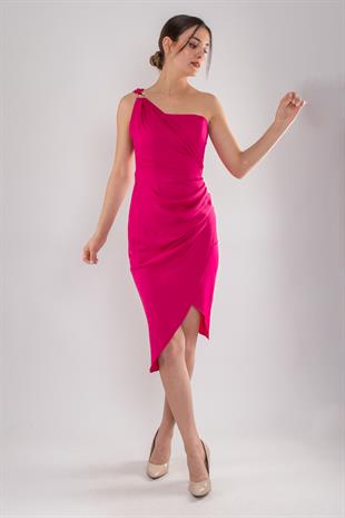 5011 Tek Omuz Tokalı Midiboy Saten Elbise