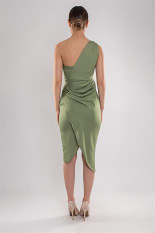 5011 Tek Omuz Tokalı Midiboy Saten Elbise