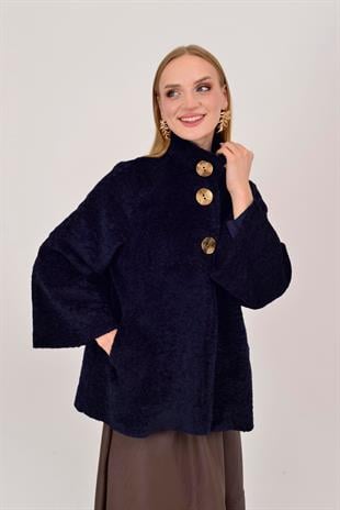 67295 Asimetrik Büyük Düğme Kısa Kaban