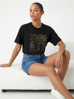 7550 Boncuklu Etnik Desen Kısa Kol Tshirt