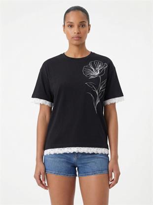 7574 Dantel Detay Çiçek Baskılı Kısa Kol Tshirt