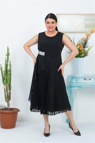 7661 Büyük Beden Kolsuz Yanı Taş Tokalı Kısa Şifon Elbise