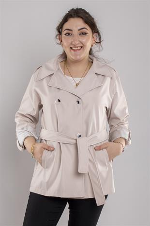 8061 Kuşaklı Sırt Detaylı Düğmeli Erkek Yaka Trençkot