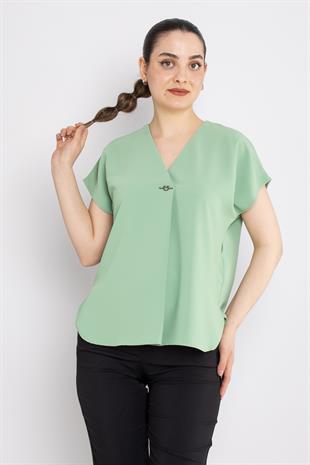 81908 Vyaka Broşlu Kısa Kol Krep Şifon Bluz