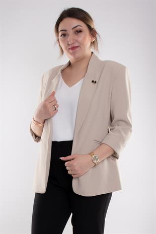 90179 Büyük Beden Kedi Broşlu Kadın Ceket