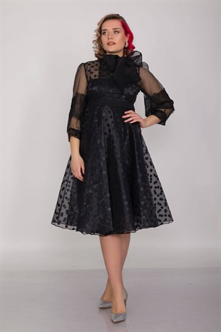 910097  BB Astarlı Tül Kol Puanlı Organze Kısa Elbise