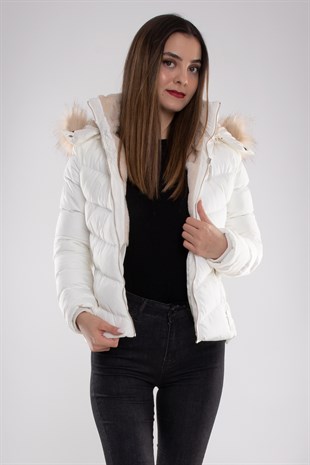 ADELE25 Kapüşonlu İçi Kürklü Kısa Kadın Mont