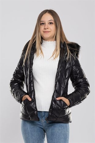 D89739 Şapkalı Cepli Kısa Kadın Şişme Mont