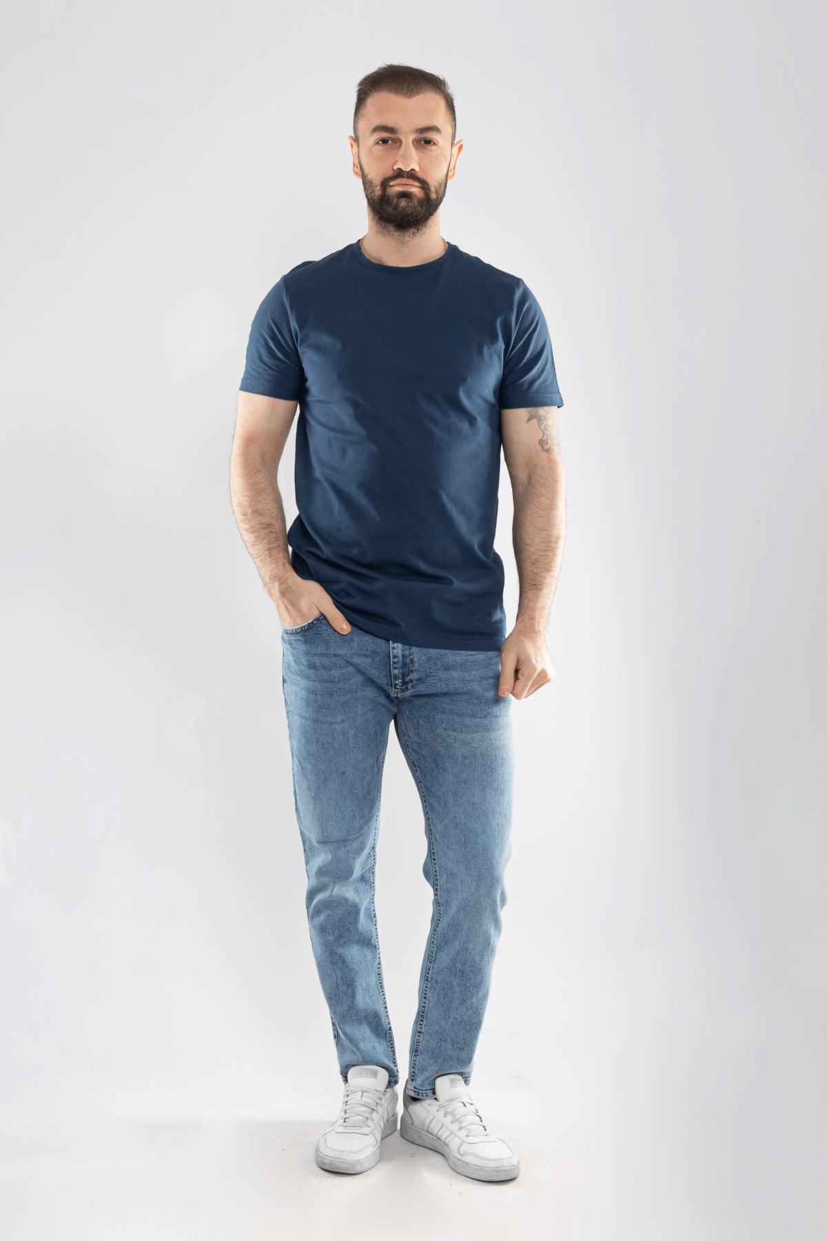 0689 Bisiklet Yaka Pamuk Düz Basic Tshirt