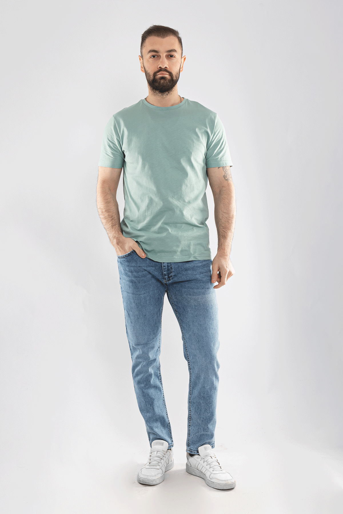 0689 Bisiklet Yaka Pamuk Düz Basic Tshirt