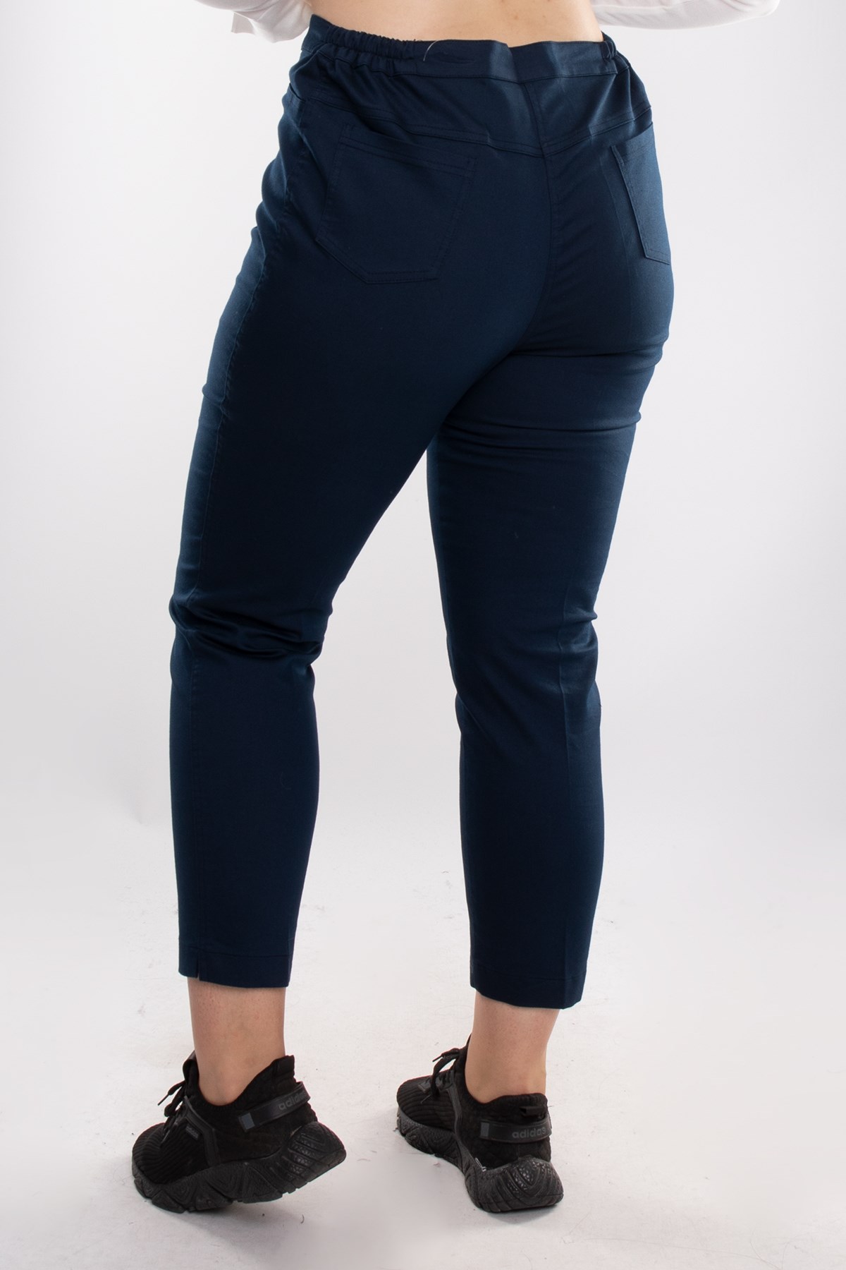 11676 Beli Lastikli Keten Pantolon